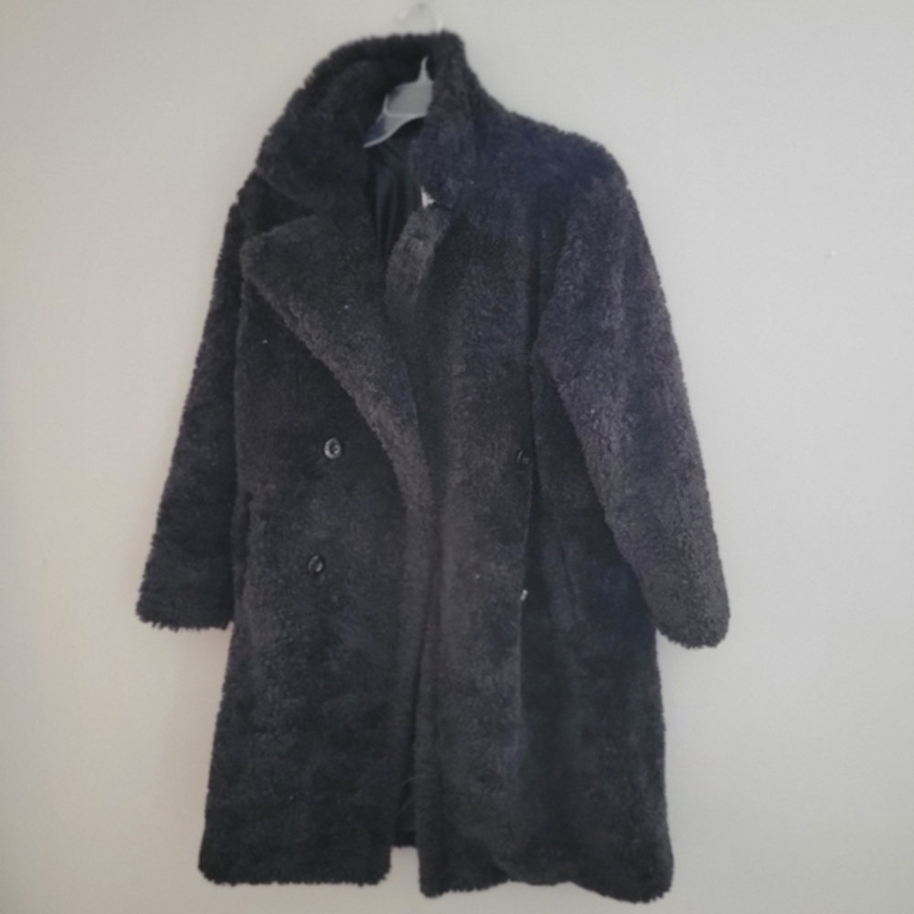 Abercrombie &‎ Fitch black fur peacock medium